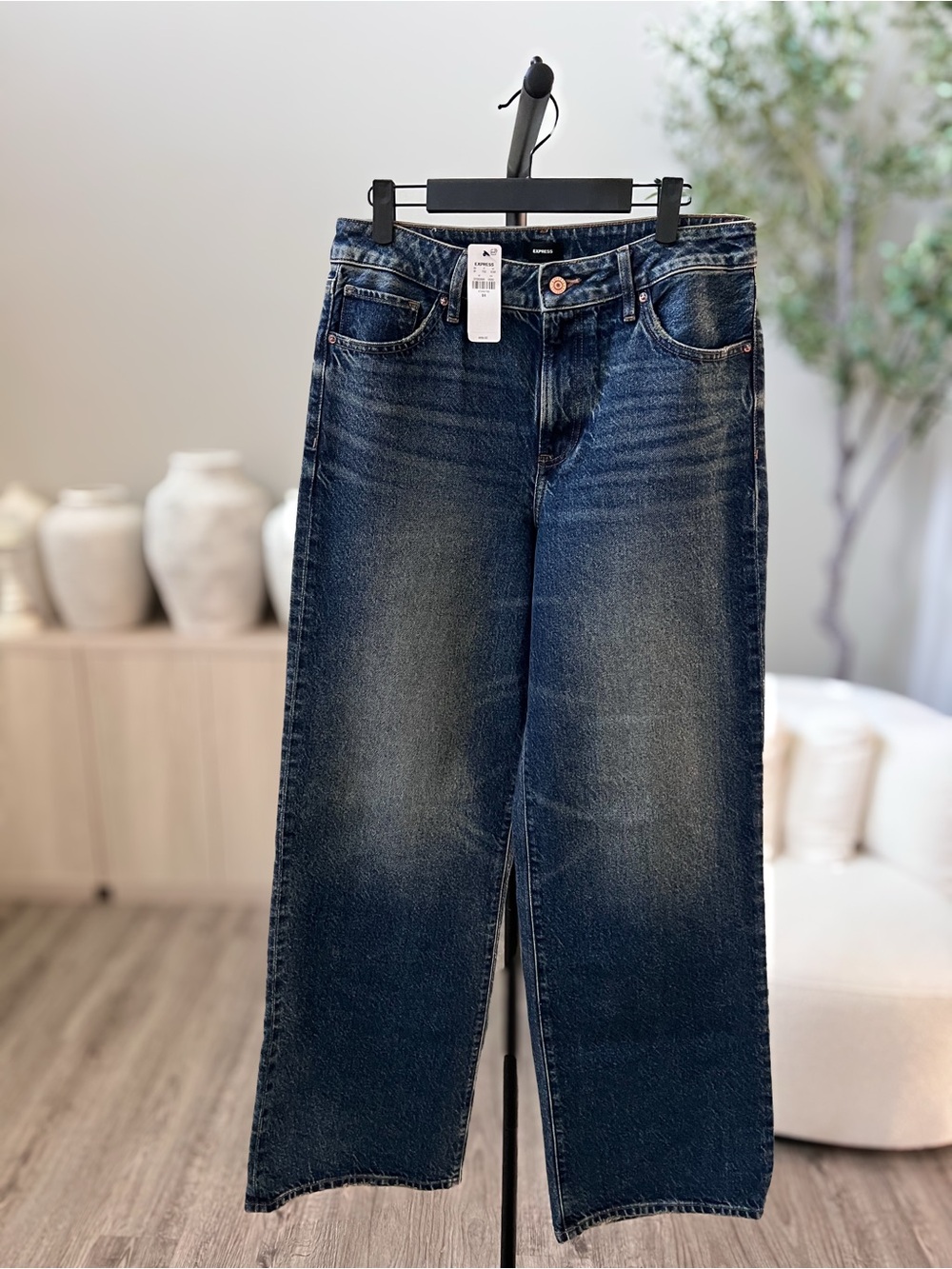 NWT - Express High Rise Wide Leg Jeans Dark Wash -  Size 8 Regular